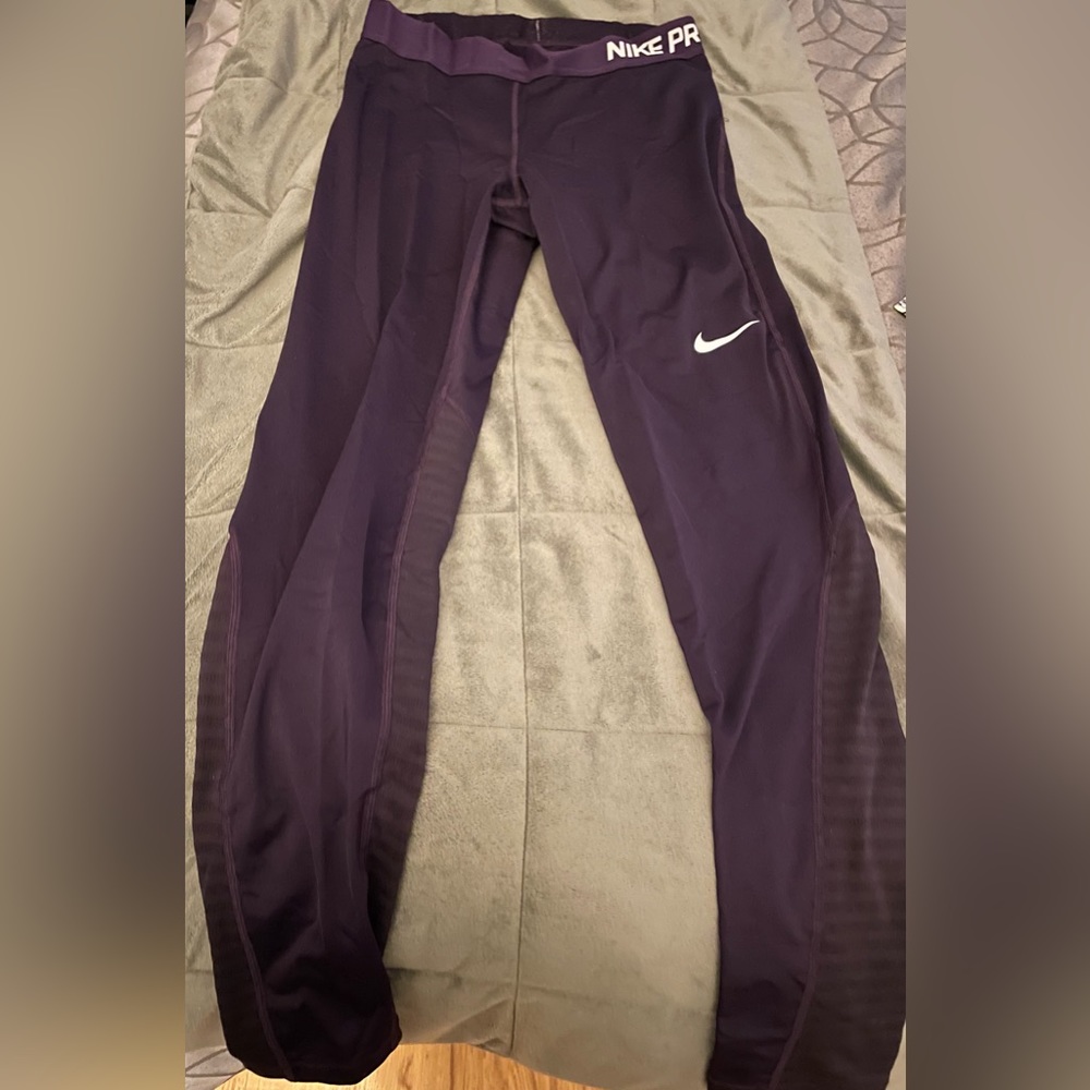 Nike Pro women’s purple leggings. Size medium. Only worn a few times.